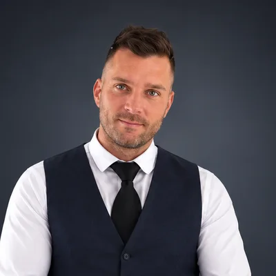Kőrösi Ákos portréja